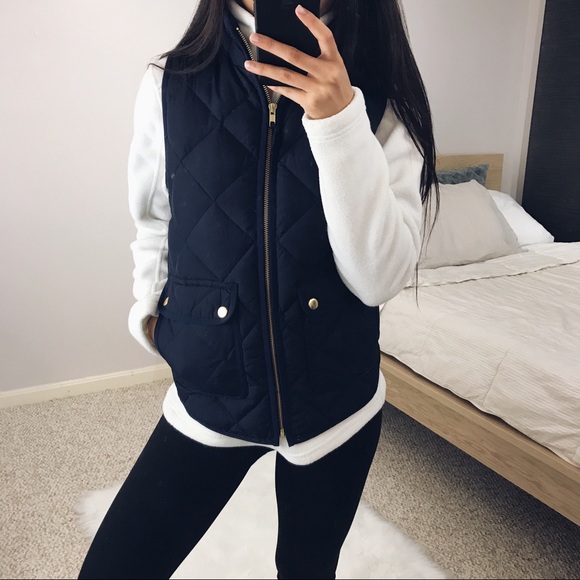 NWT J. Crew - Navy Blue Quilted Excursion Vest - Picture 4 of 7